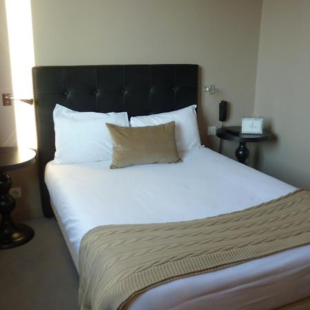 Astrid Hotel Рен Екстериор снимка